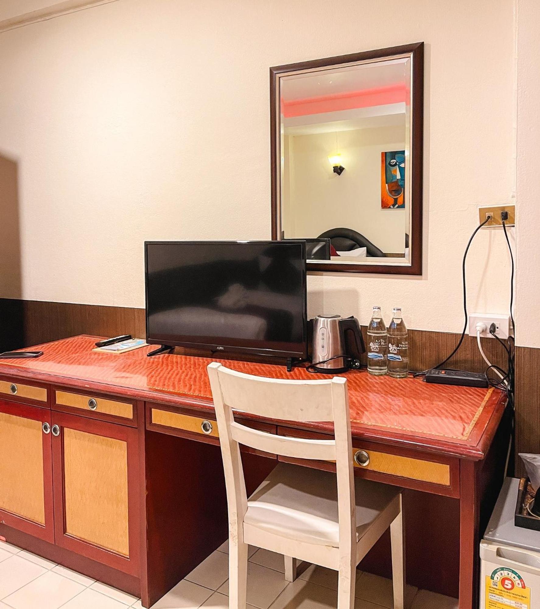 Baik Suite Bangkok Eksteriør bilde
