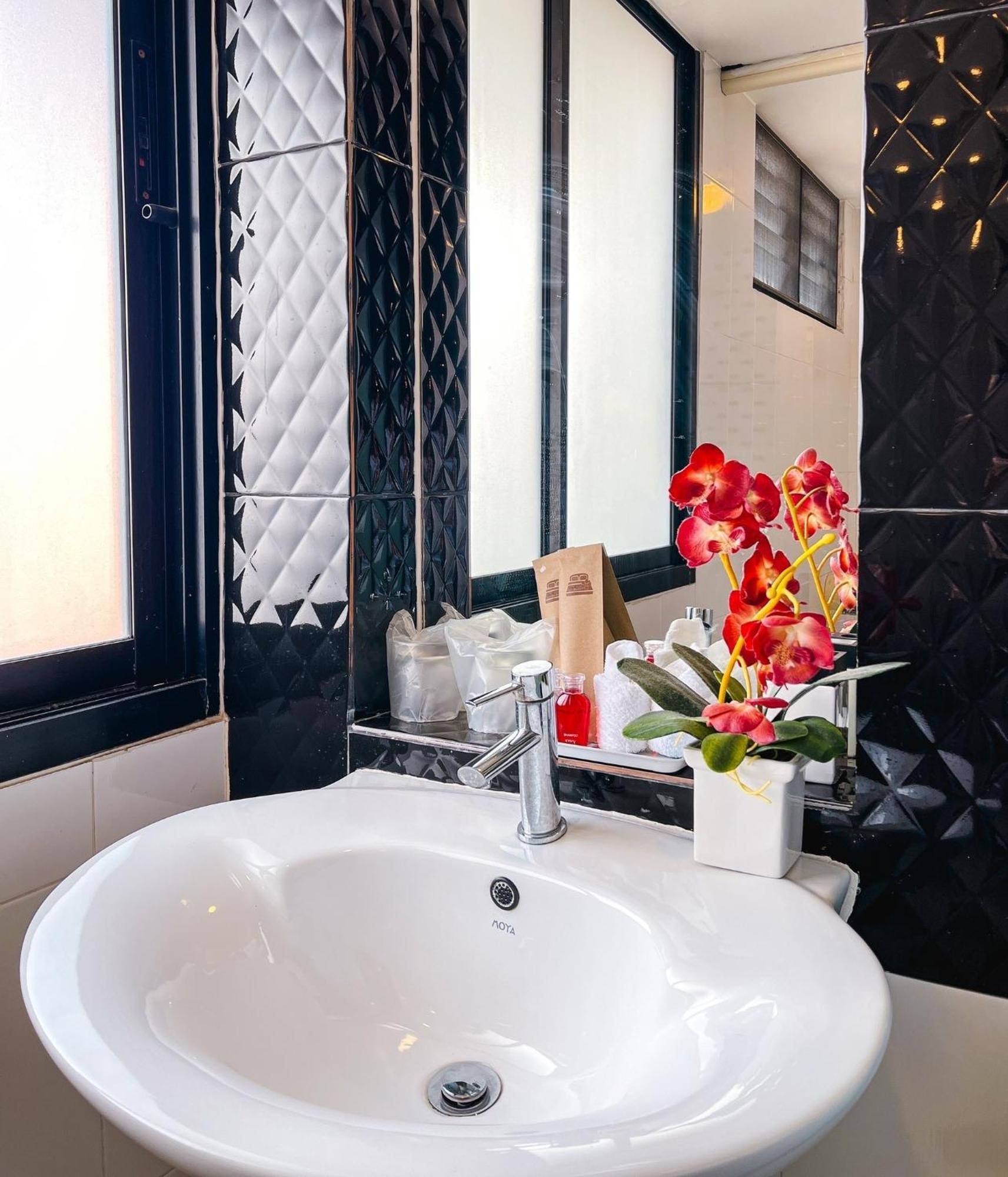 Baik Suite Bangkok Eksteriør bilde
