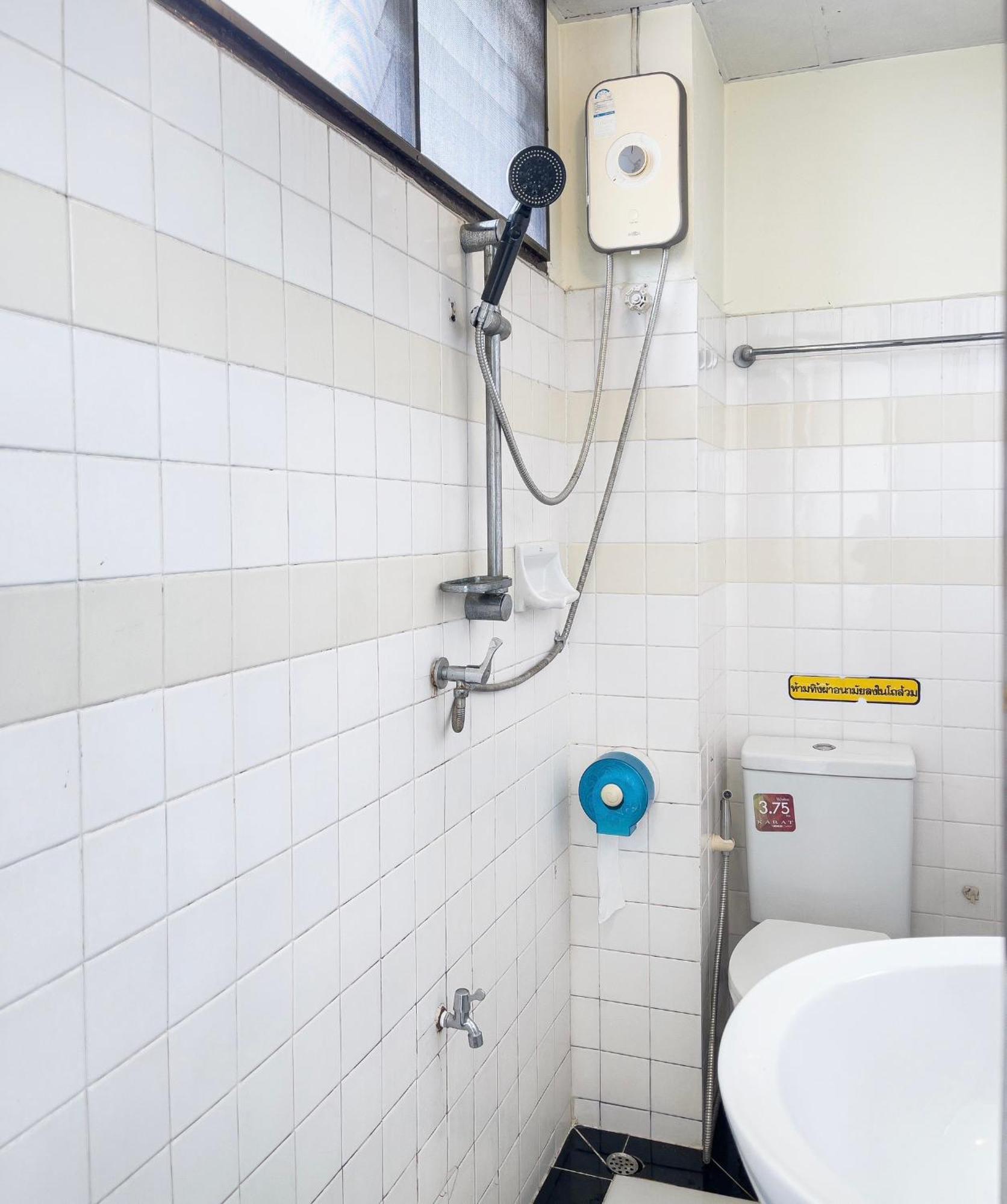 Baik Suite Bangkok Eksteriør bilde