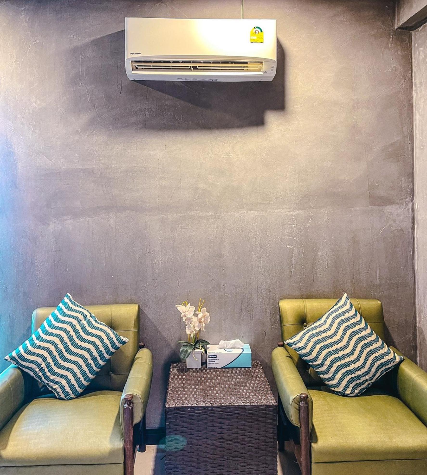 Baik Suite Bangkok Eksteriør bilde