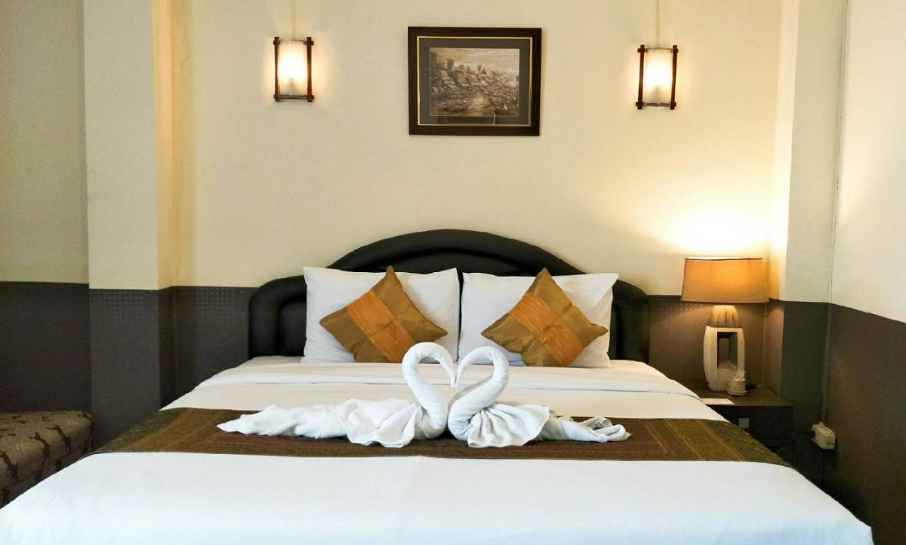 Baik Suite Bangkok Eksteriør bilde
